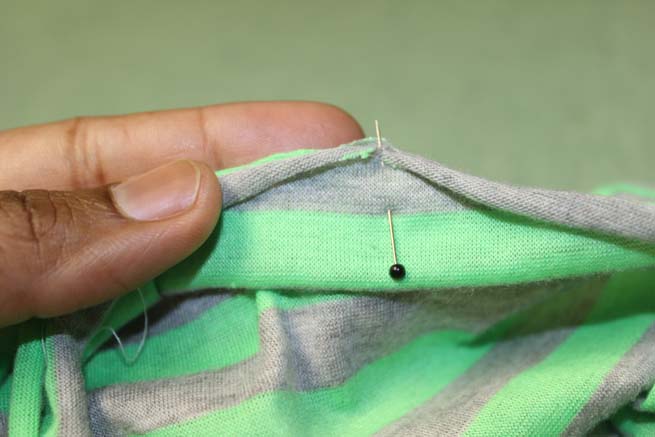 mingo & grace || DIY V Neck Tutorial